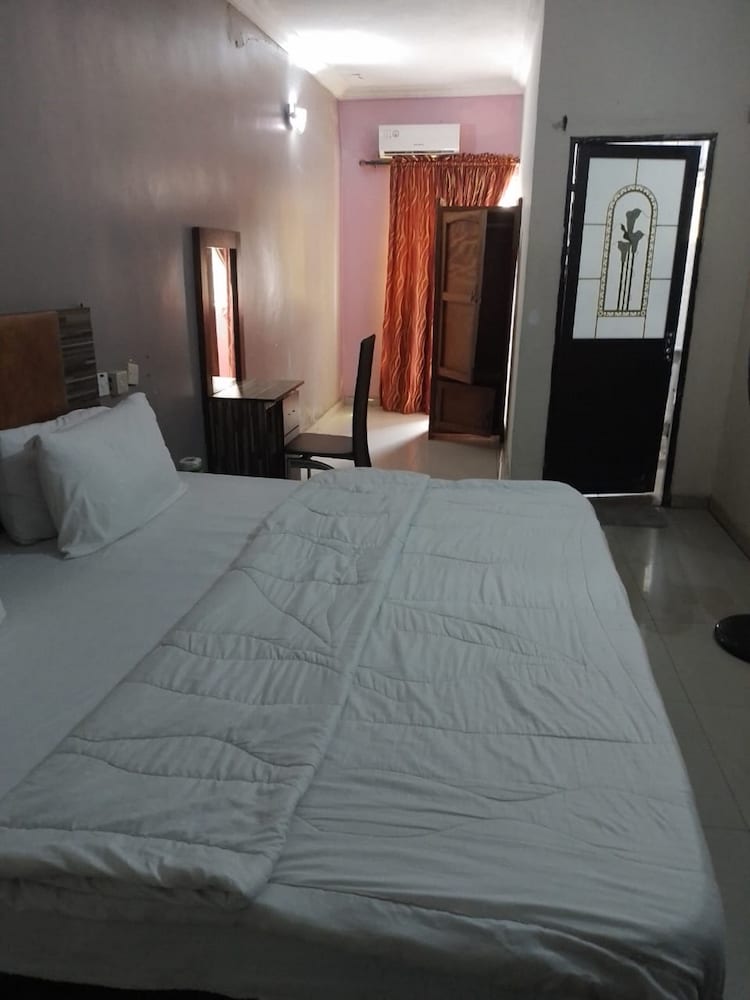 Nippon Diamond Suites — Lagos — photo 3
