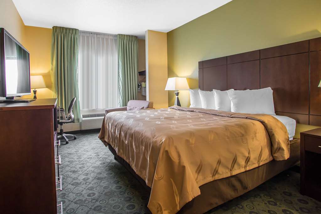 Quality Inn & Suites Bloomington I 55 and I 74 - photo 11