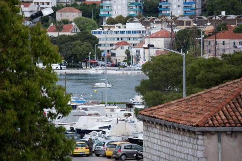 Marina Lapad 2 bedroom apartment by the sea — 4-Star Luxury Hotel in Dubrovnik, Croatia