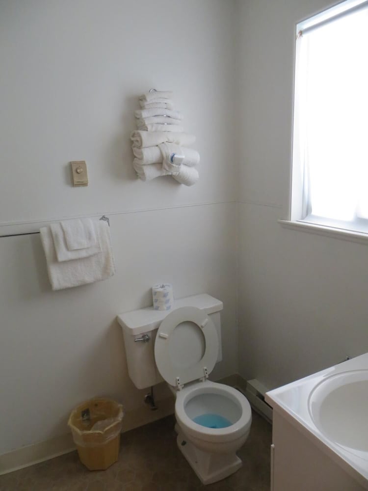 Bell's Melody Motel - photo 8