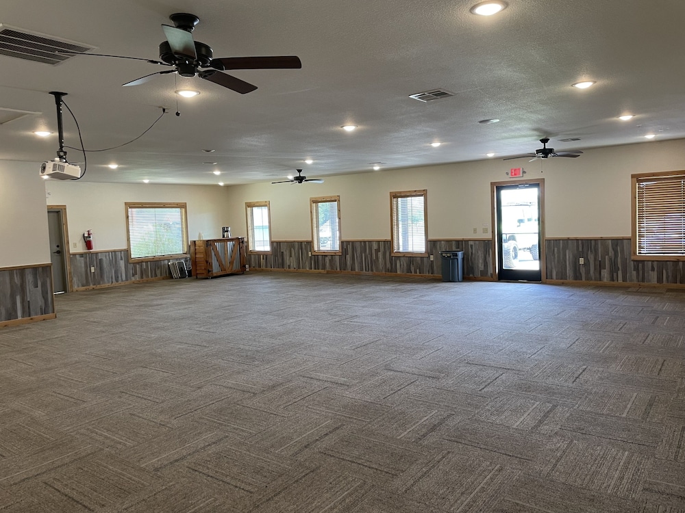 The Silver Spur Resort Campsite - photo 42
