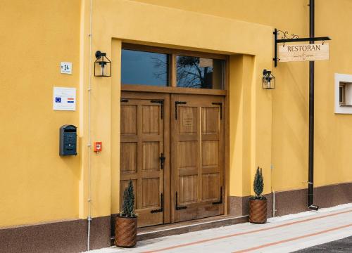 Pansion Mihića dvori — 4-Star Luxury Hotel in Babina Greda, Croatia