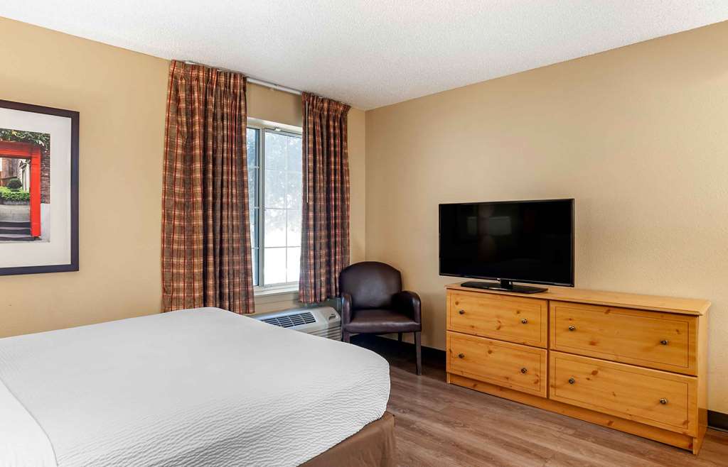 Extended Stay America Suites Los Angeles Monrovia - photo 10