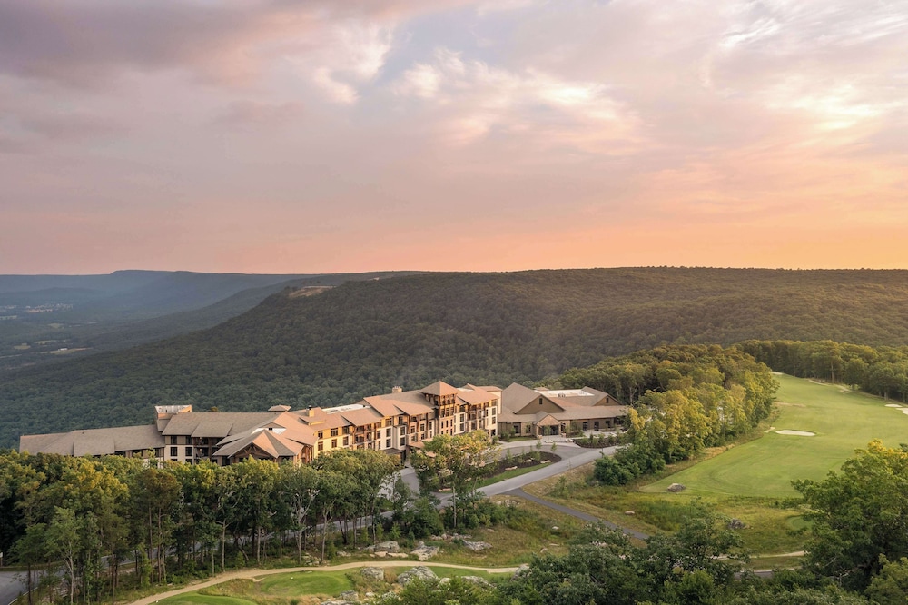 Cloudland at McLemore Resort Lookout Mountain Curio by Hilton - featured photo