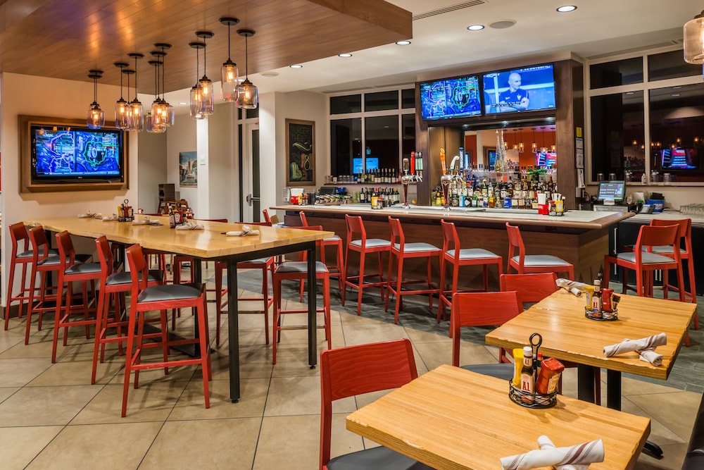 Holiday Inn Kansas City Airport by IHG - photo 42