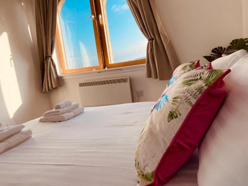 Spacious 2 Bedroom City pad in Old Street London — 4-Star Luxury Hotel in London, United Kingdom