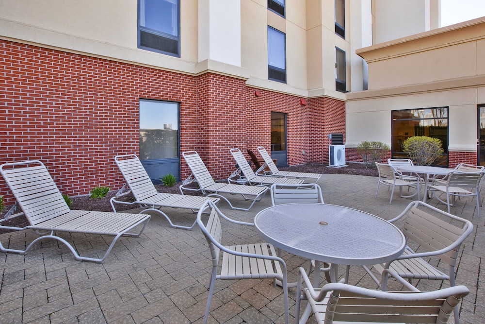 Hampton Inn & Suites Plattsburgh - photo 56