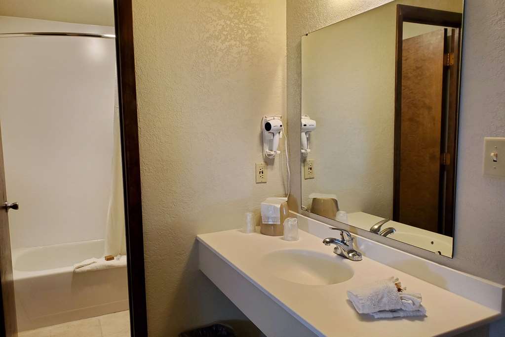 Days Inn and Suites by Wyndham Downtown Missoula University - photo 11