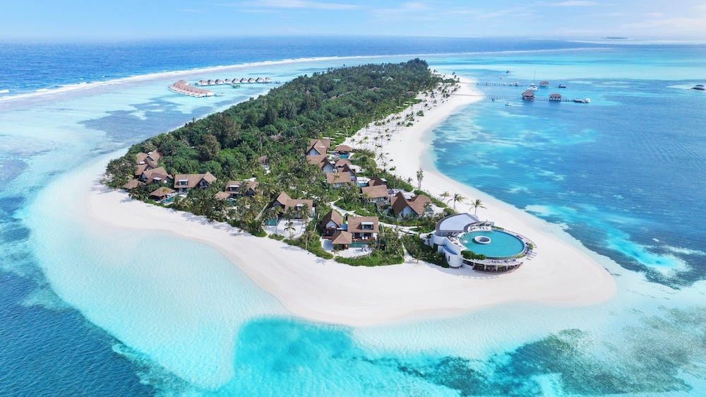 Six Senses Kanuhura — 5-Star Luxury Hotel in Male, Maldives