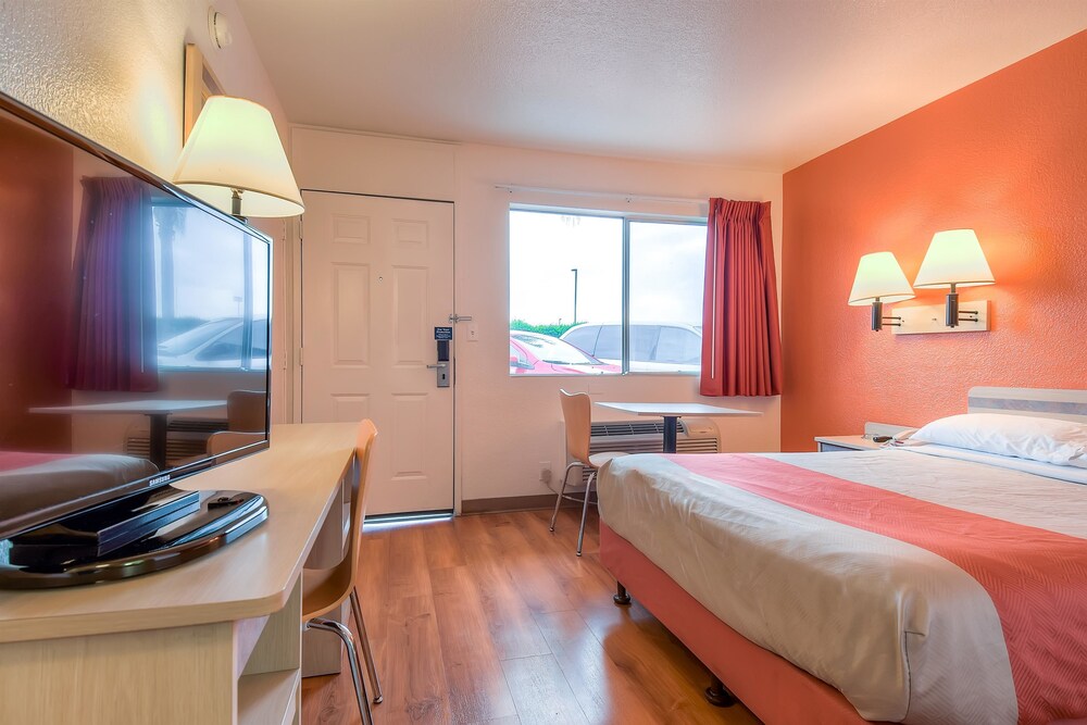 Motel 6 Los Angeles Whittier - photo 8