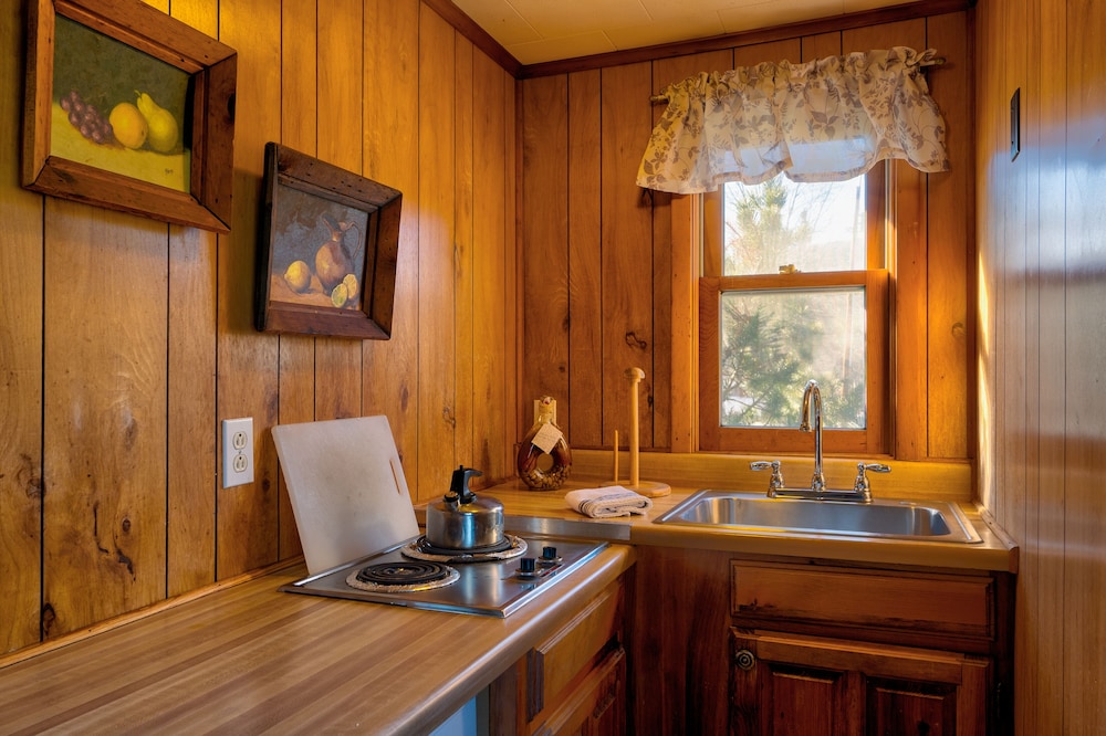 Gale River Motel - photo 30