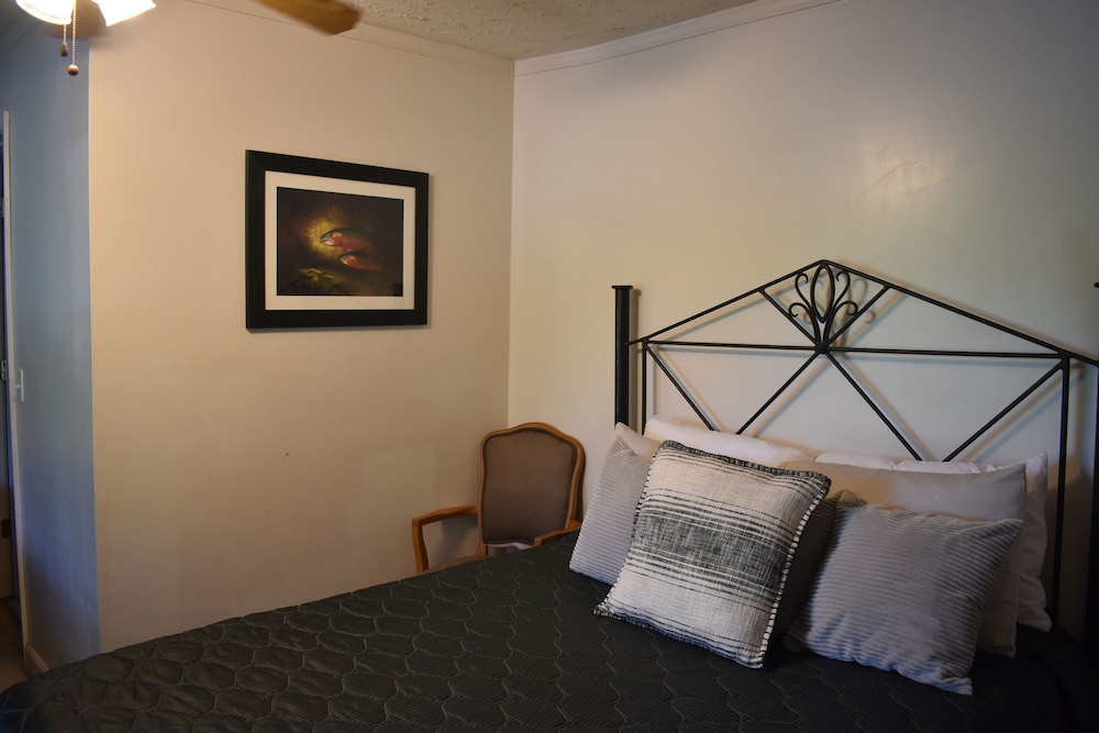Jack's White River Fishing Resort - photo 25