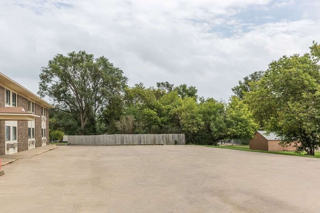 Super 8 by Wyndham Madison South Dakota - photo 2