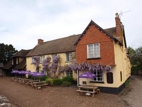 Red Lion - last minute hotel in Exeter