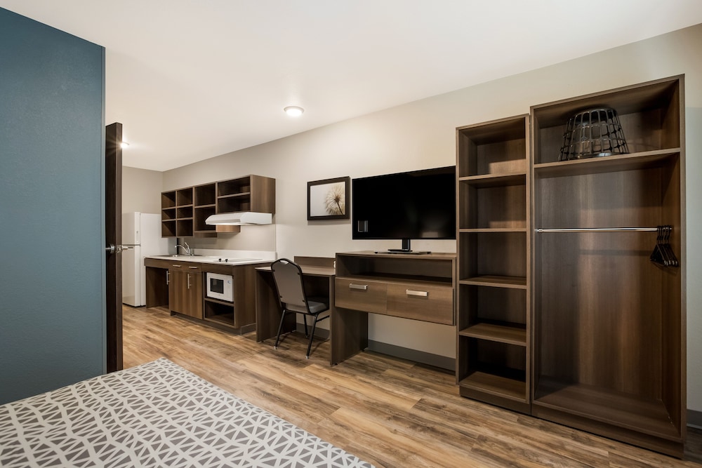 WoodSpring Suites South Brunswick Princeton - photo 10