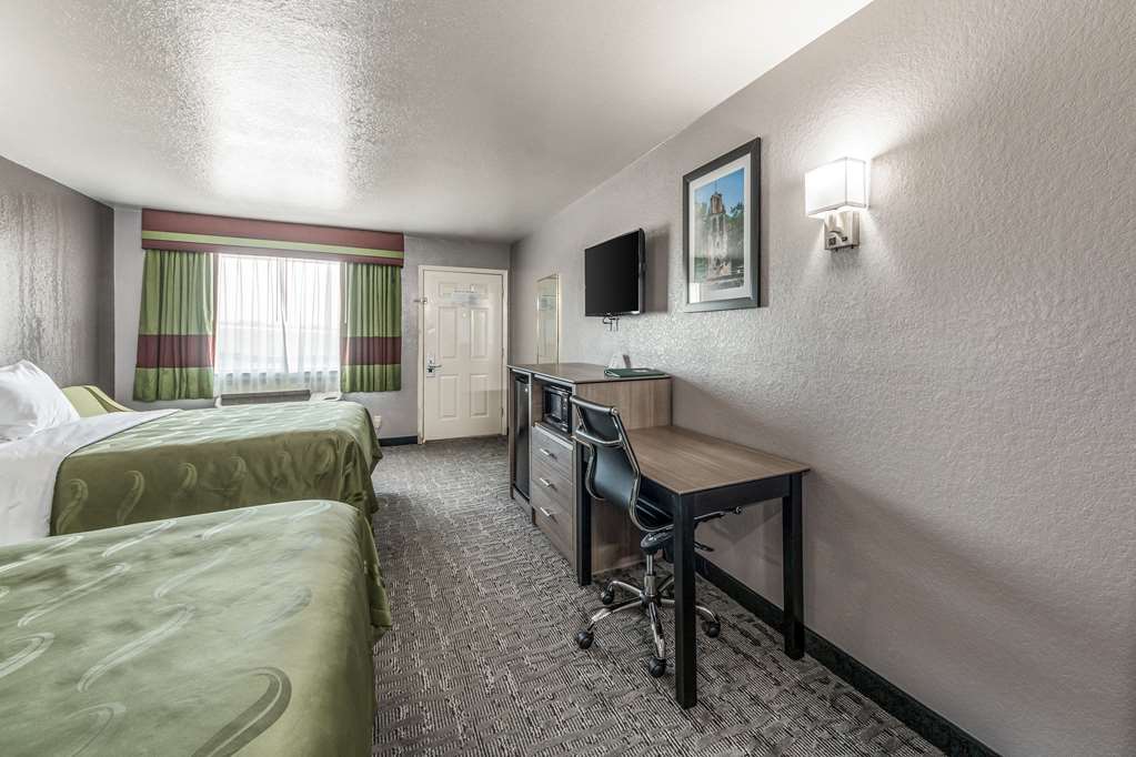 Quality Inn I 10 East near Frost Bank Center - photo 19