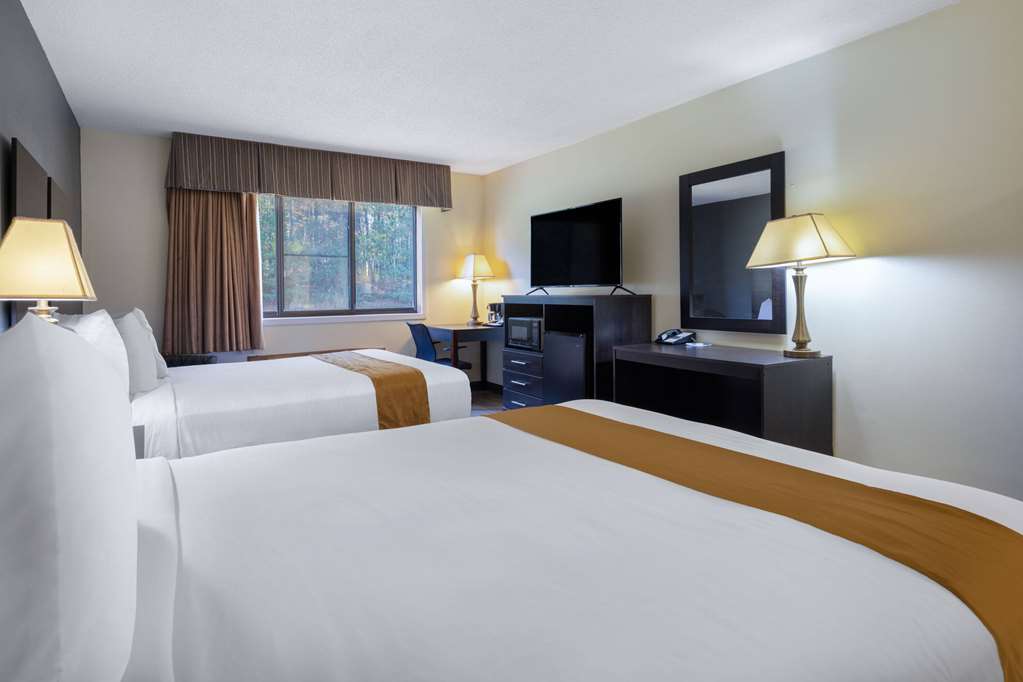 Travelodge by Wyndham Merrill - photo 18