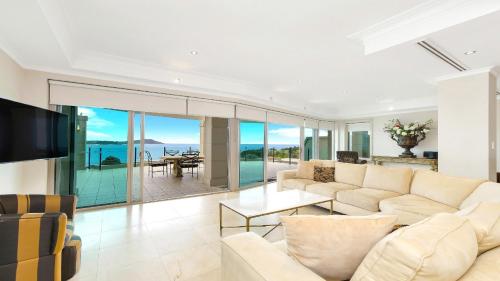 Unit 8 3 Bed Premier Ocean View — carbon neutral stay, Terrigal