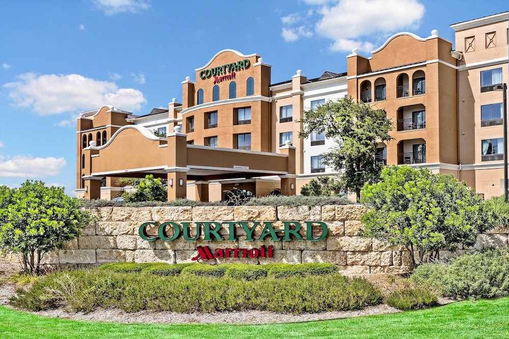 Courtyard by Marriott San Antonio SeaWorld Westover Hills in San Antonio, United States