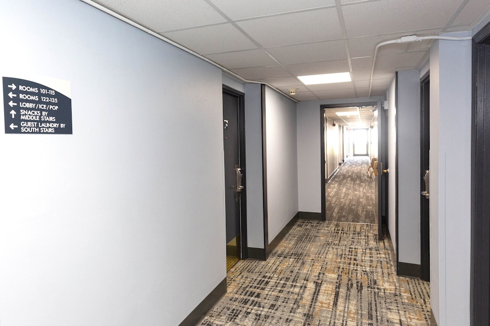 Coratel Inn & Suites by Jasper Mankato - photo 44