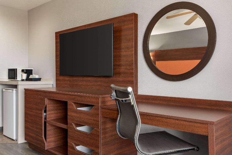 Travelodge by Wyndham Depoe Bay - photo 49