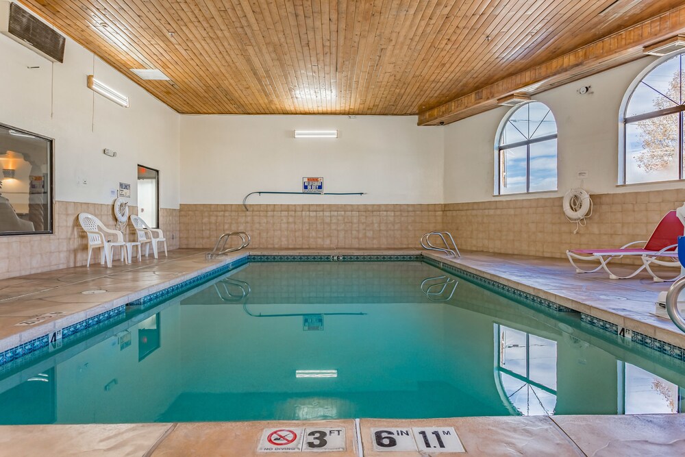 Motel 6 Santa Fe Central - photo 16
