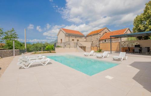 Lovely Home In Vrgorac With Wifi — 4-Star Luxury Hotel in Vrgorac, Croatia
