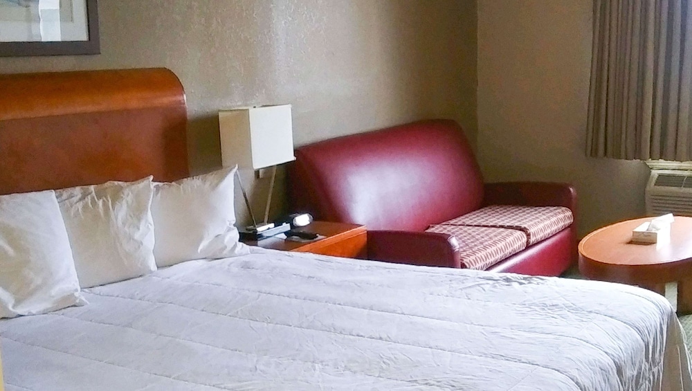 Heritage Place Inn & Suites - photo 19