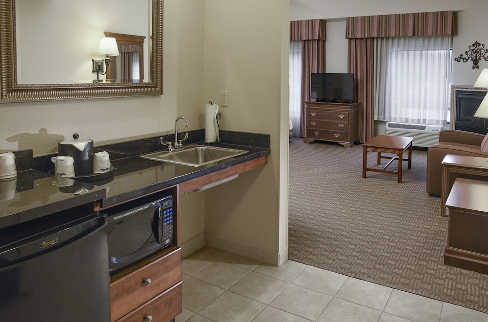 Hampton Inn & Suites Youngstown Canfield - photo 25