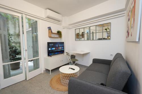 The Extravagant studio in Pagkrati Near Stadium — 4-Star Luxury Hotel in Athens, Greece