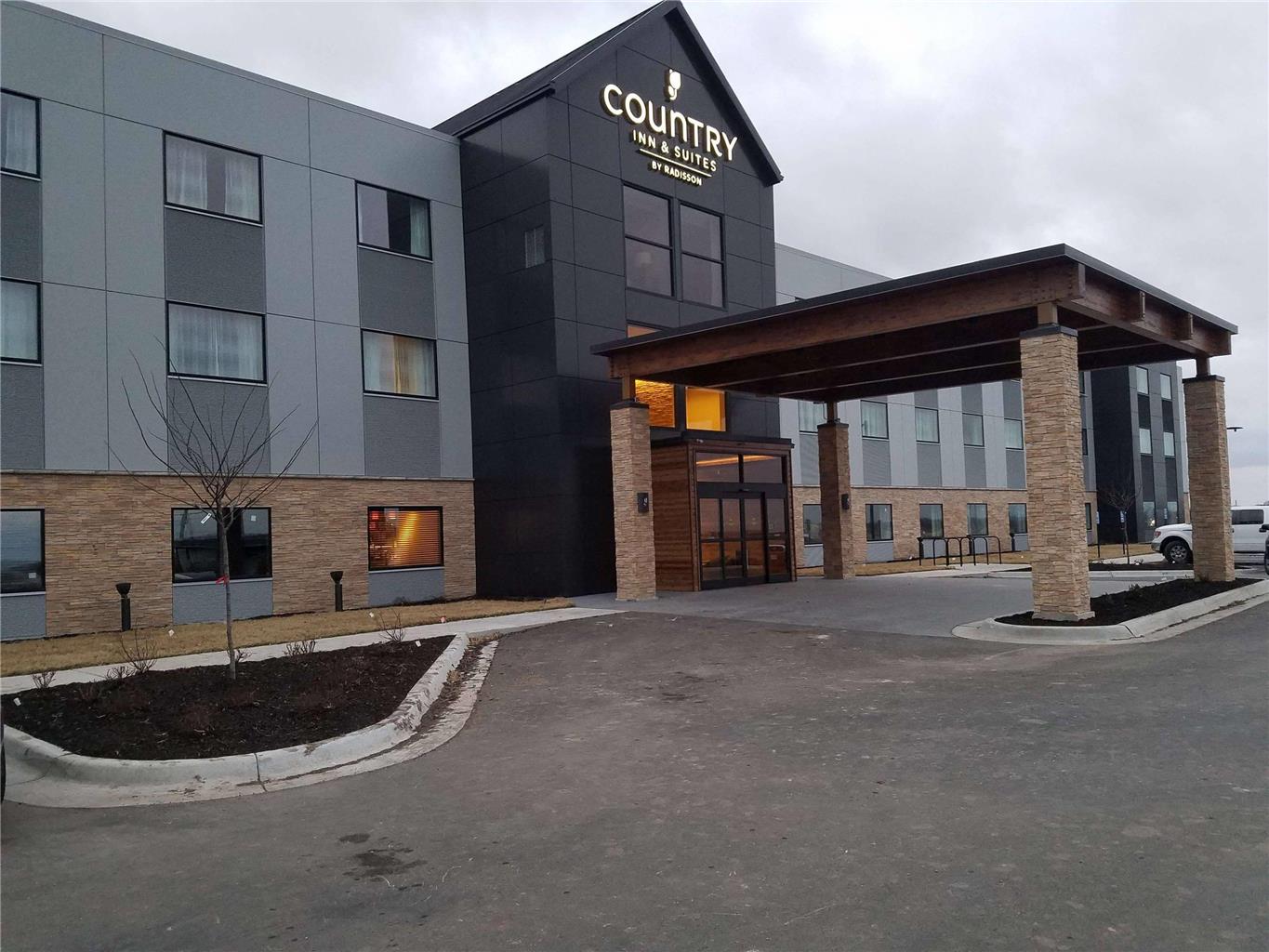 Country Inn & Suites by Radisson Lawrence - photo 2
