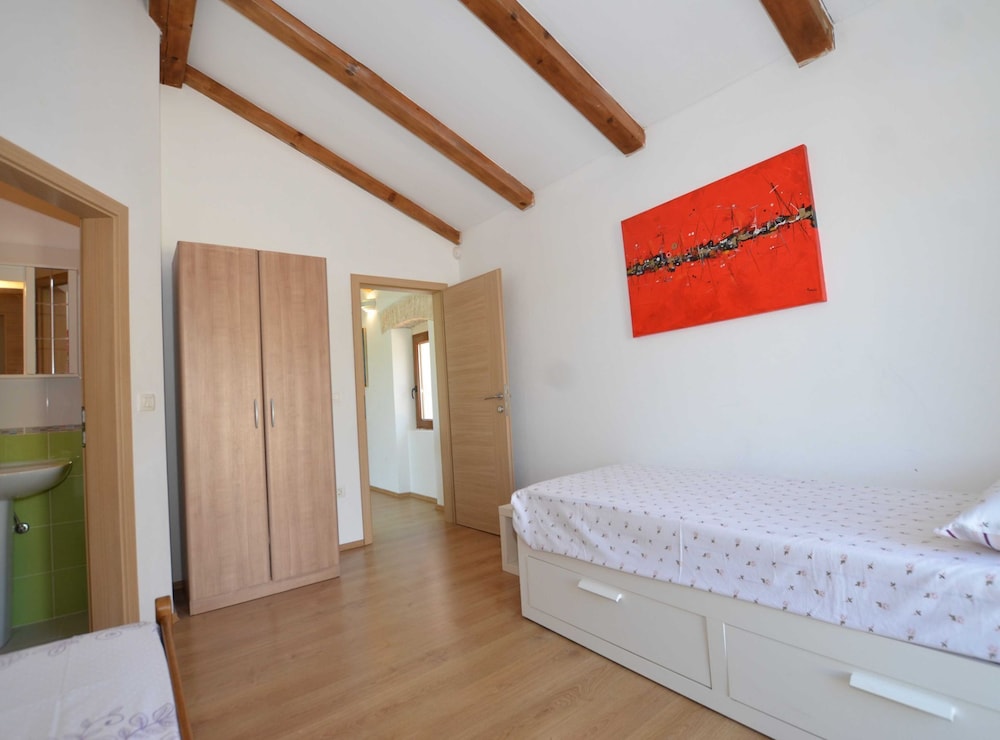 Forest Breeze Retreat in Zminj in Sveti Petar U Sumi, Croatia