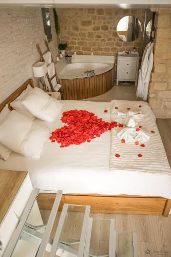 Chez Millouz Triplex Semi Troglodyte — hotel in Pontoise