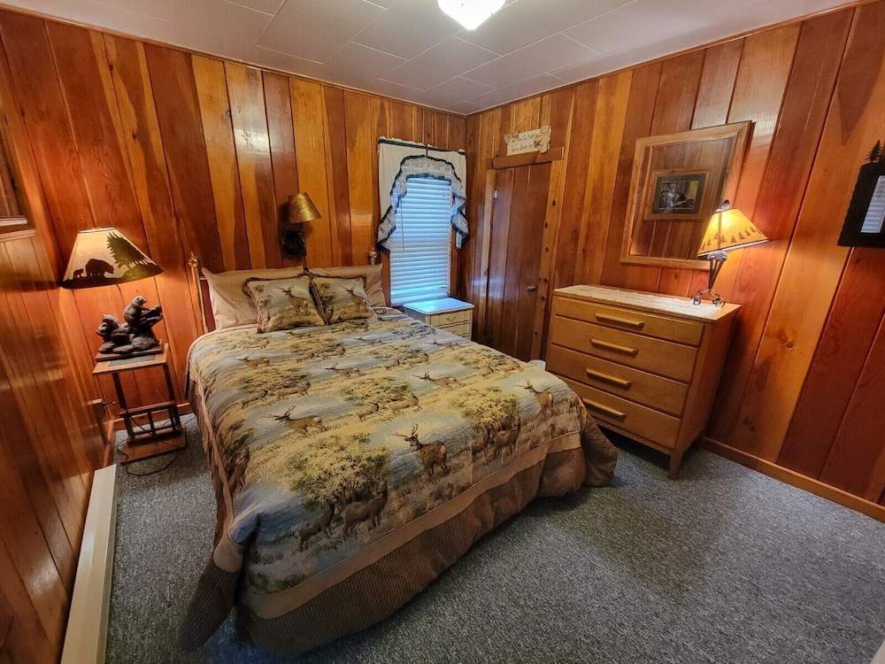 Wagon Wheel Hotel - photo 25