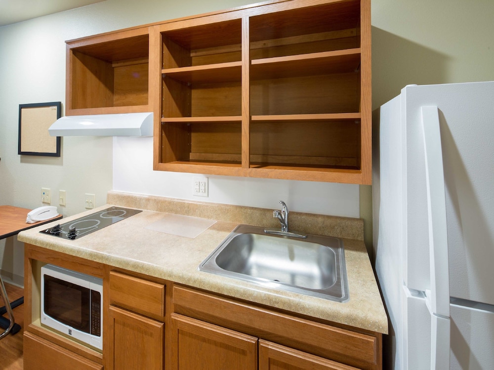 WoodSpring Suites Topeka - photo 11