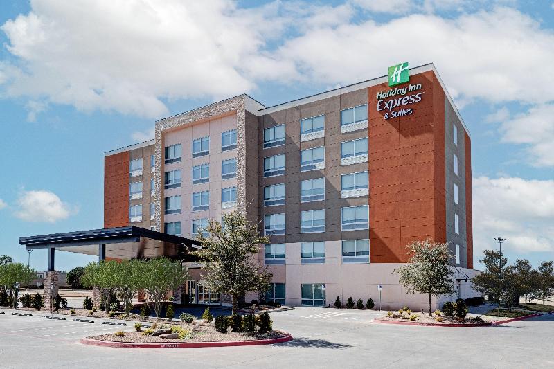 Holiday Inn Express & Suites Moore by IHG in Moore, United States
