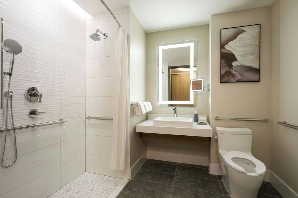 The Westin Flushing LaGuardia Airport - photo 18