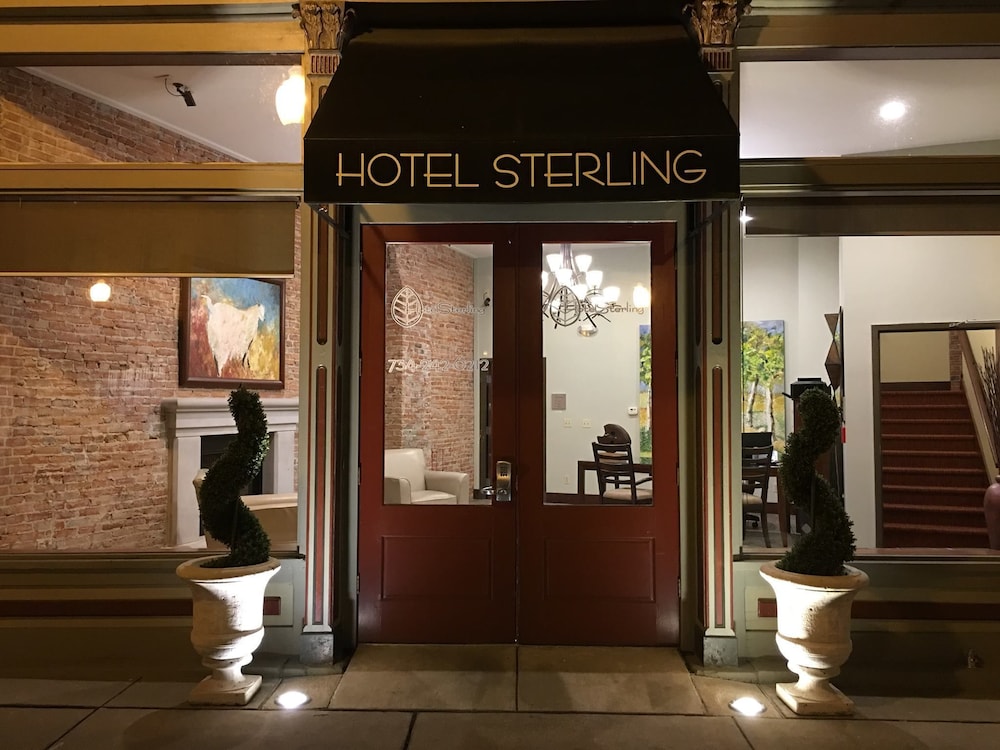 Hotel Sterling - carbon neutral hotel in Monroe