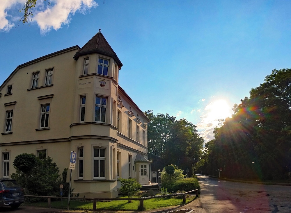Hotel Waldschlösschen — hotel in Kyritz