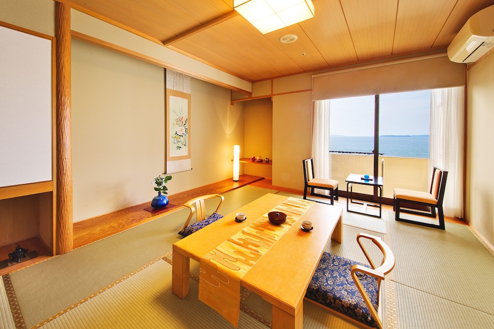 Resort Hotel Mihagi - carbon neutral hotel in Hagi