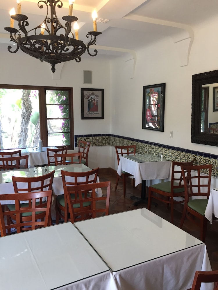 The Eagle Inn - photo 175