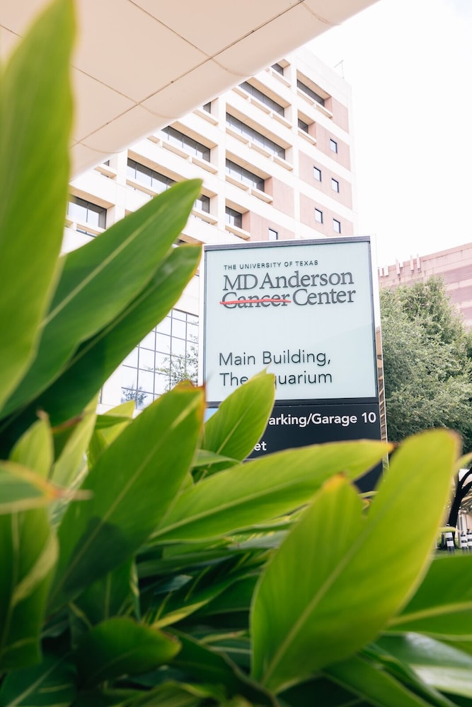 DoubleTree by Hilton Houston Medical Center Hotel & Suites - photo 81