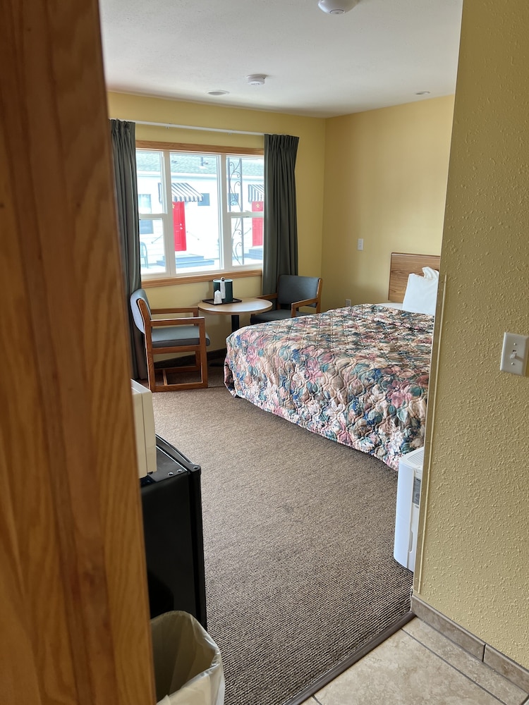 All Star Inn & Suites - photo 91
