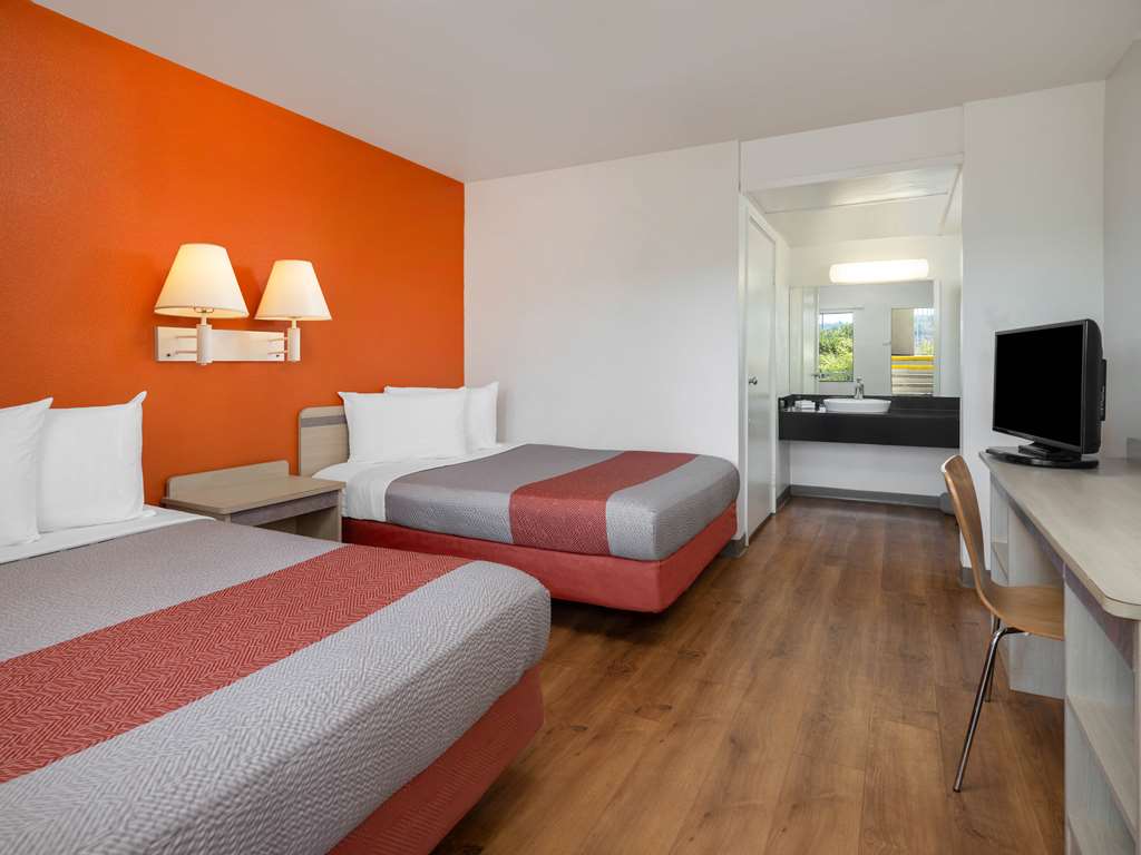 Motel 6 Oceanside CA - photo 17