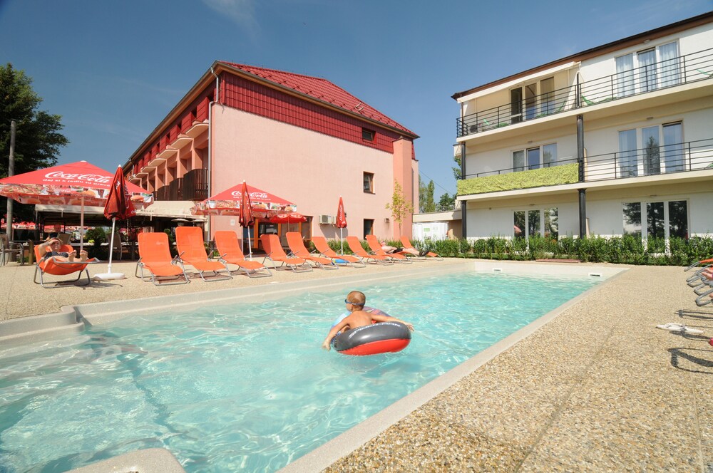 Apartmánový Wellness Garni Hotel Relax in Senec, Slovakia
