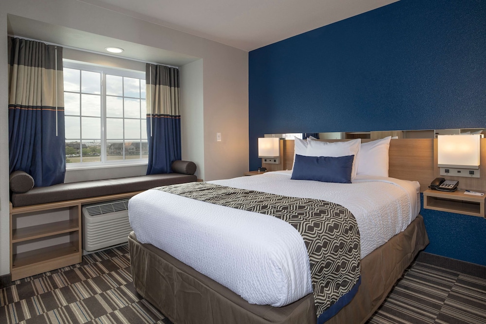 Microtel Inn & Suites by Wyndham Loveland - photo 15