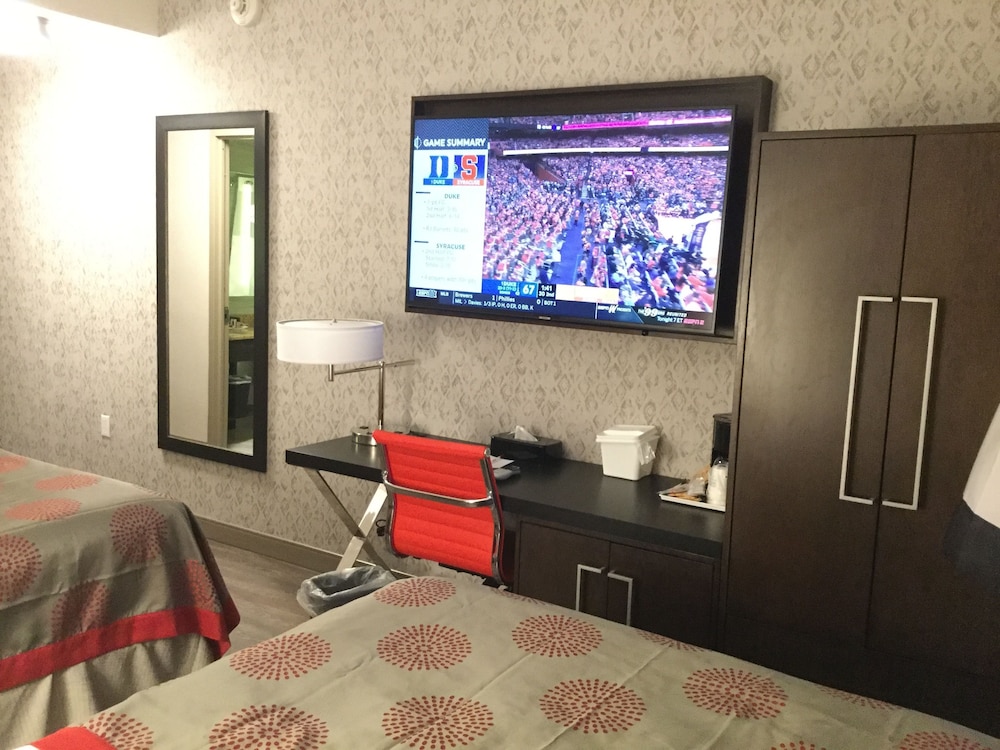 Ramada by Wyndham Bronx Terminal - photo 9