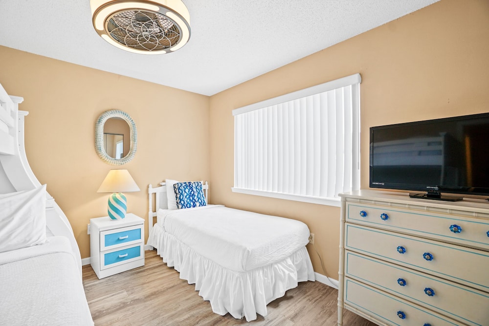 Portside Resort Pet Friendly Rentals by Panhandle Getaways - photo 2