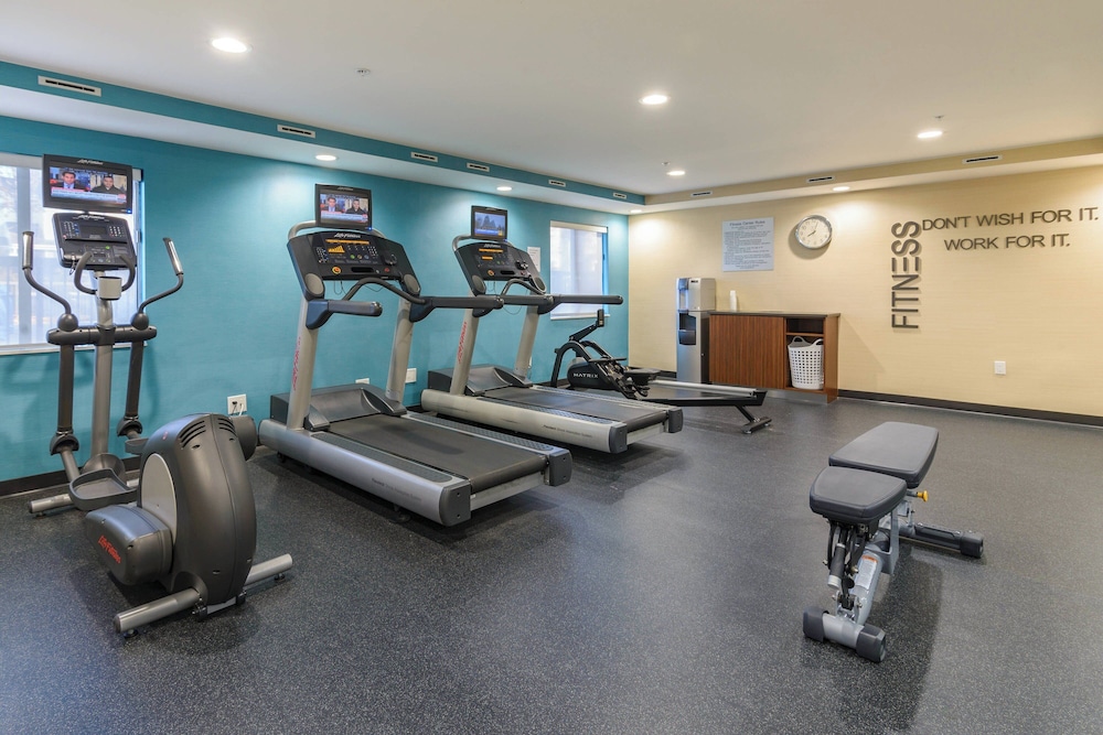 Fairfield Inn by Marriot Manchester Boston Regional Airport - photo 17