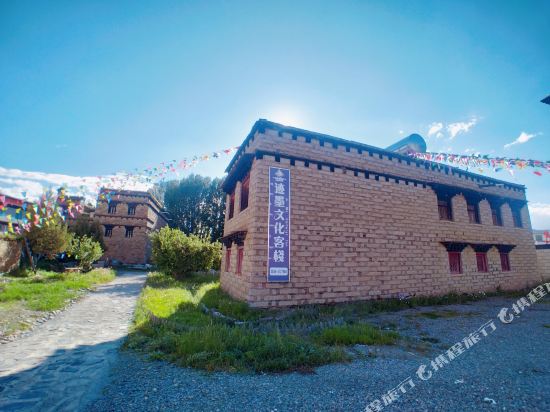Daocheng Jomo Inn - carbon neutral hotel in Unknown City